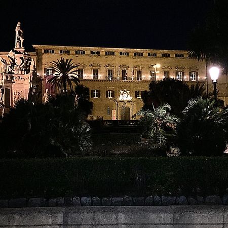 Ferienwohnung Hola Cathedral House Palermo Exterior foto